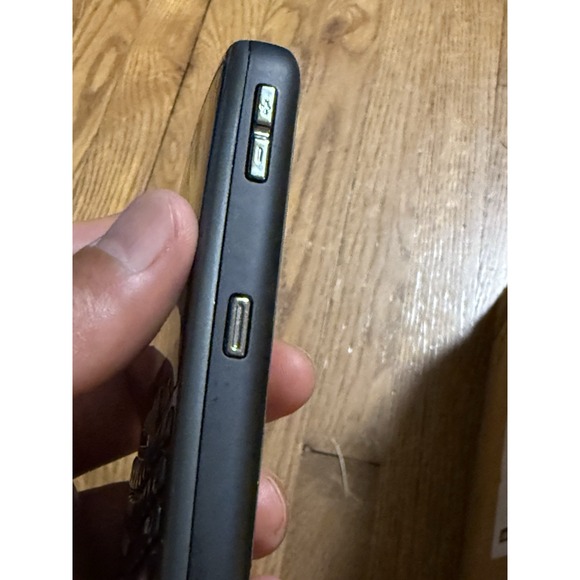 BlackBerry Curve 8330‎ (Sprint) Smart Phone , No Battery - Picture 7 of 8